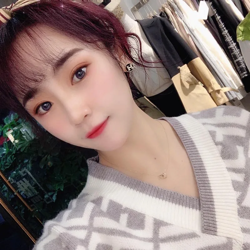 

Fashion Alphabet Earrings In Stud Earrings Tiny Lovely Alphabat Letter H Earrings For Women Girls Kids Jewelry 2021 New 1 Pair