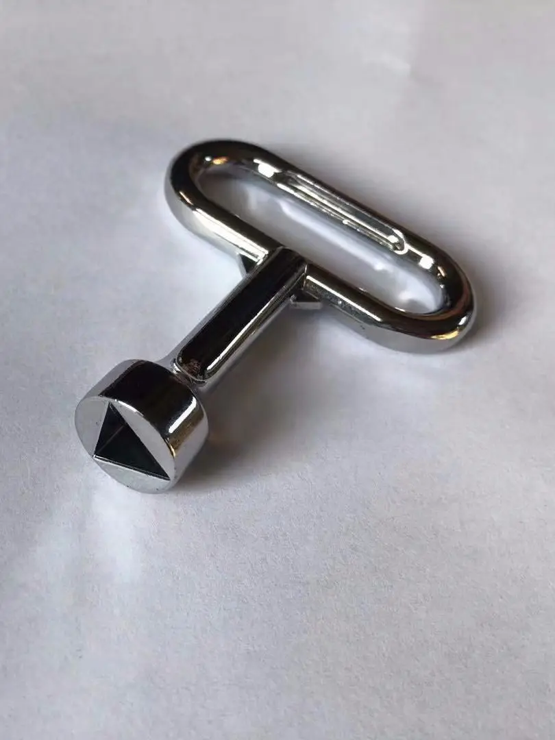 Треугольный замок ключ для шкафа в метро автобусе триате хромированный |