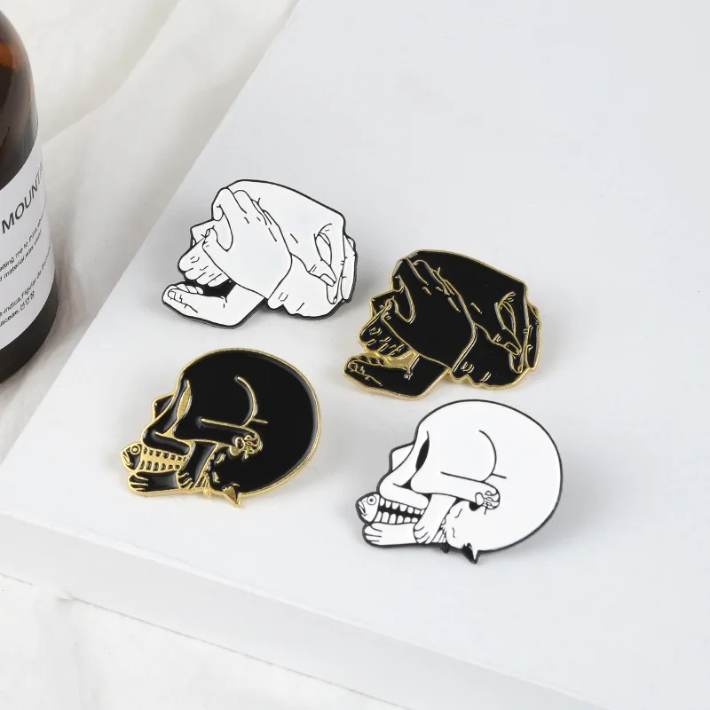 Мультяшная булавка креативная личность брошь в форме черепа милая черно-белая