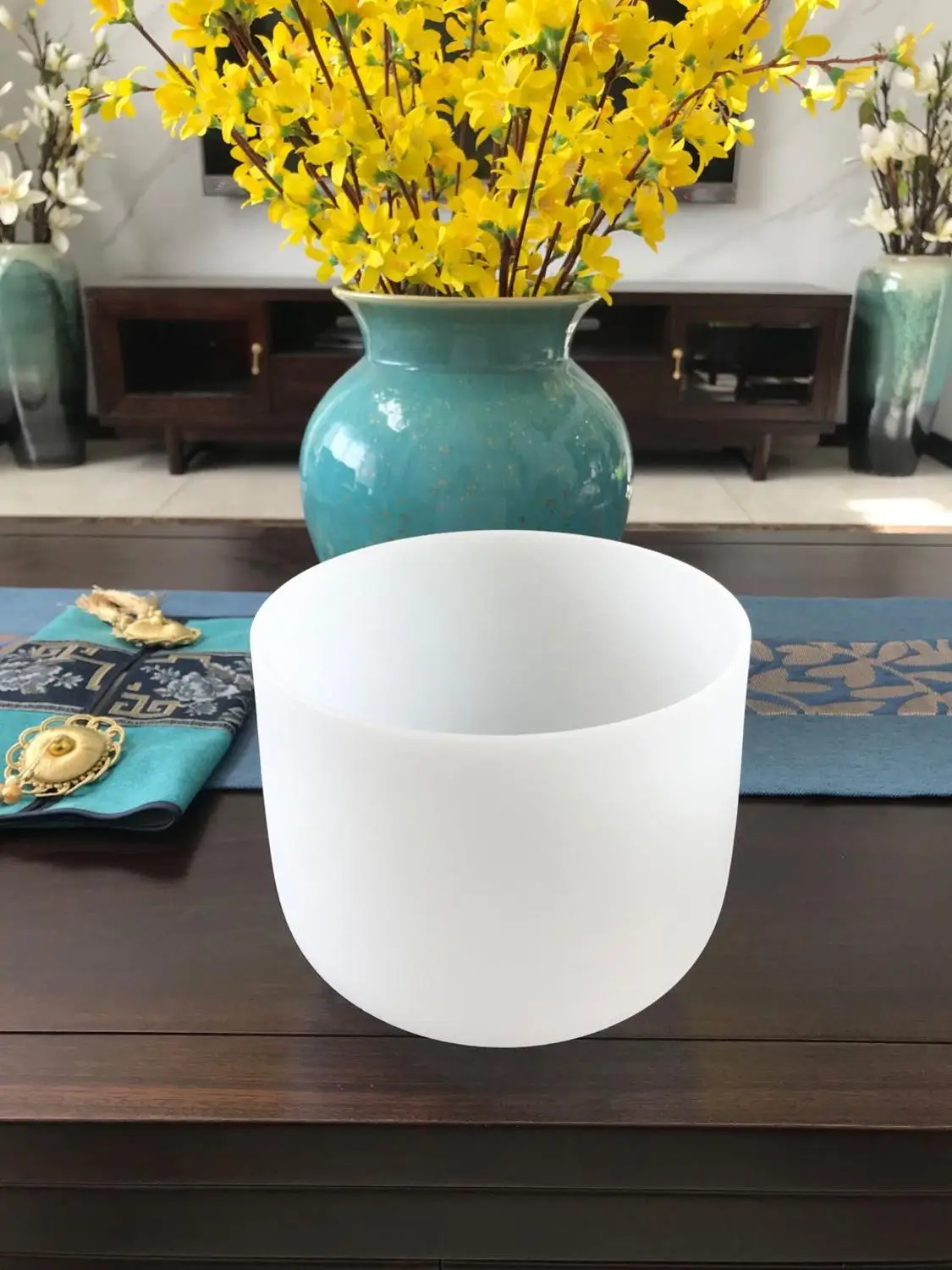 Поющая чаша из белого кристалла 432 Гц 8 дюймов E для заживления чакр солнечного