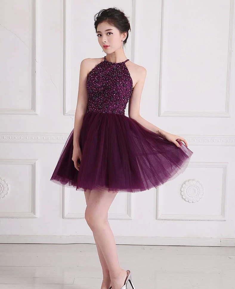 Женское короткое коктейльное платье Pretty фиолетовое с лямкой на шее и вырезом