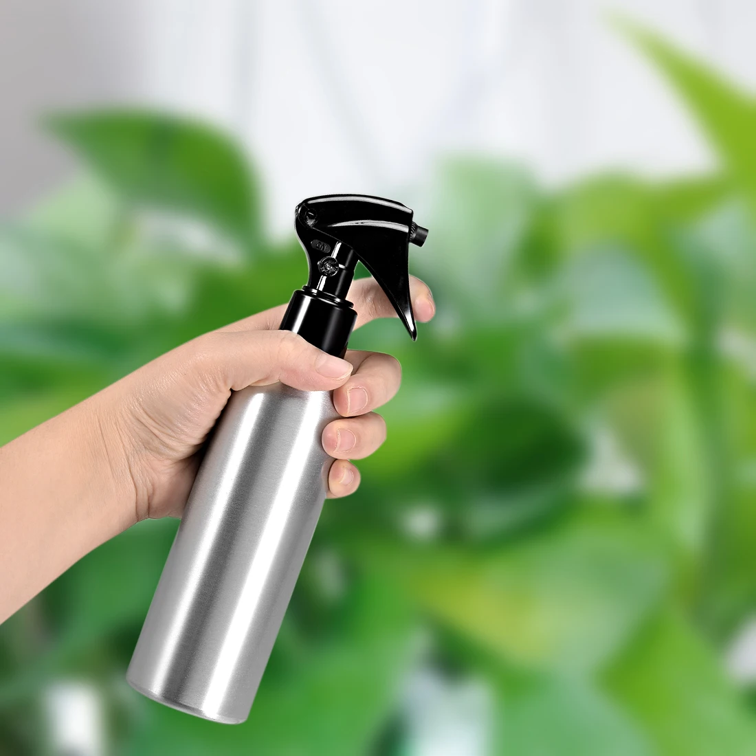 

uxcell 2pcs 3oz/100ml Aluminium Spray Bottle with Sprayer, Empty Refillable Container