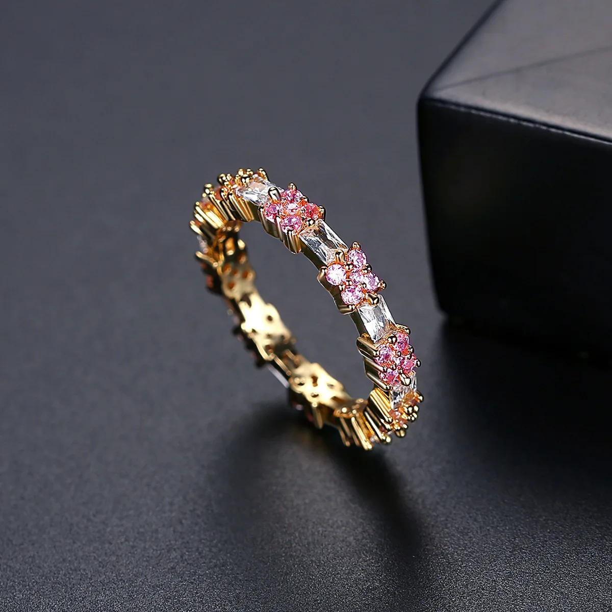 

Cute Female Pink White Crystal Stone Ring Promise Gold Silver Color Wedding Rings For Women Small Flower Zircon Engagement Ring