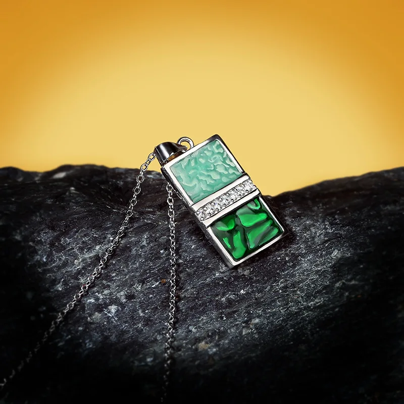 New 925 Silver Ladies Necklace Handmade Enamel Epoxy Creative Emerald Green Geometric Pattern Sweater Chain |