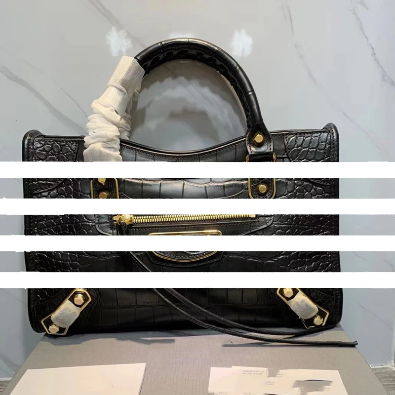 

2020 New Crocodile Pattern Motorcycle Leather Handbag Ladies Messenger Bag Fashion Top Layer Cowhide Soft Large-Capacity Trend