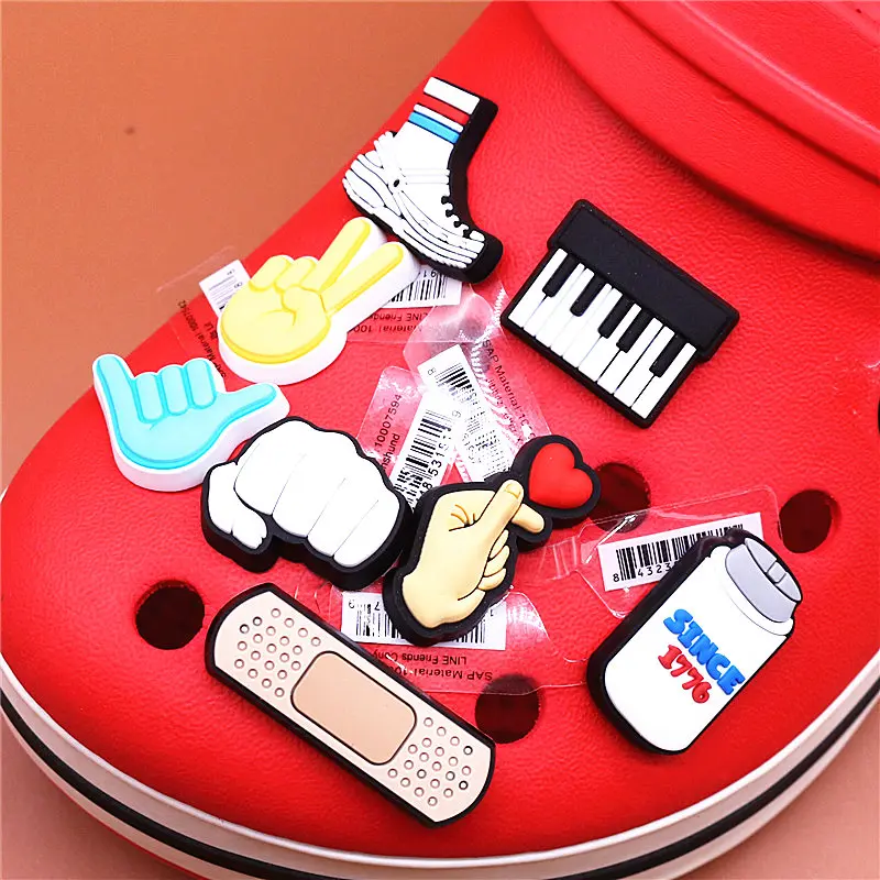 Original PVC Piano keys Croc Shoe Charms NEW Gesture love Slippers Beach Shoes Accessories Decorations for Jibz Kids Party Gifts