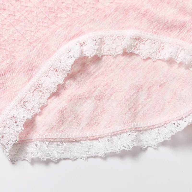 Трусики женские бесшовные из натурального хлопка с кружевом средней талией и