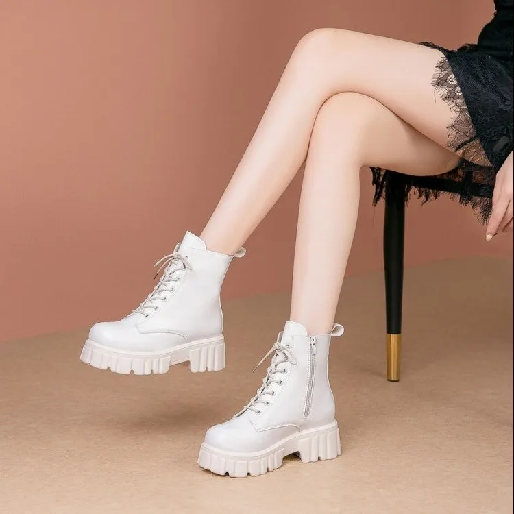 

Thick-soled heightened Martin boots women's autumn/winter 2021 white thick-soled short boots fried street motorcycle boots