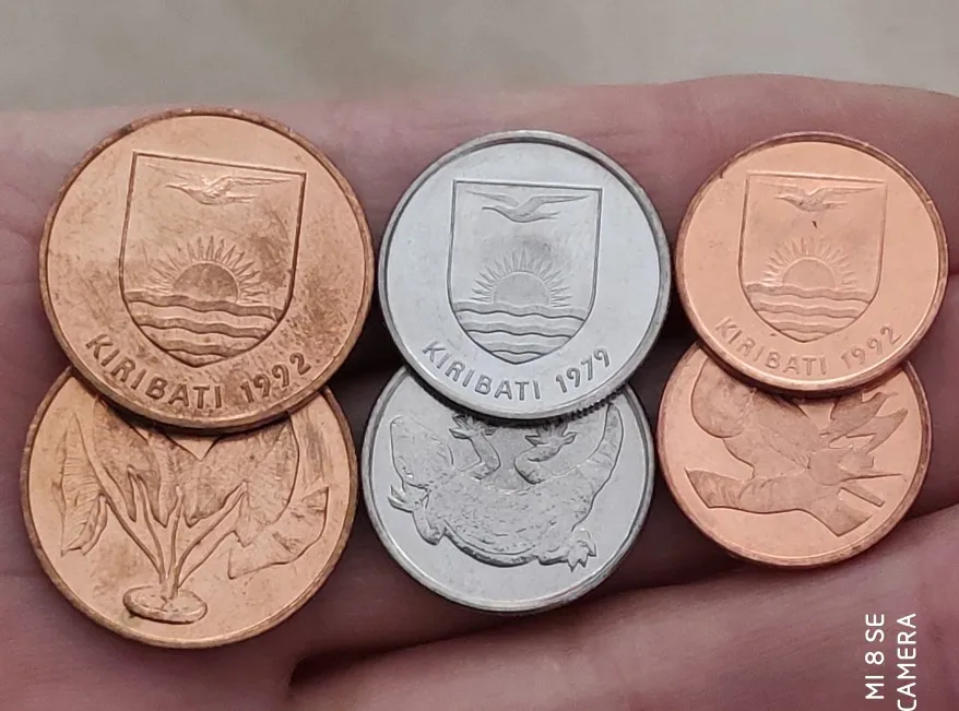 Комплект из 3 предметов Кирибати 100% настоящая комообразная монета оригинальная