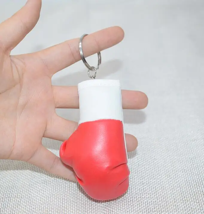 Новые брелоки в виде боксерской перчатки с имитацией национального флага из ПВХ