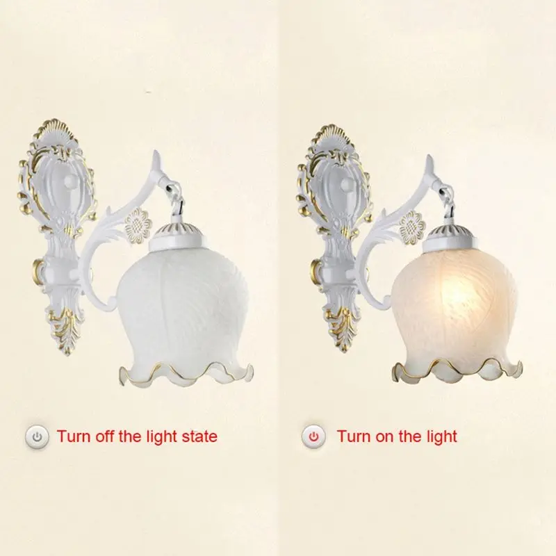 Минималистичный настенный светильник золотого поколения в коридоре для отеля