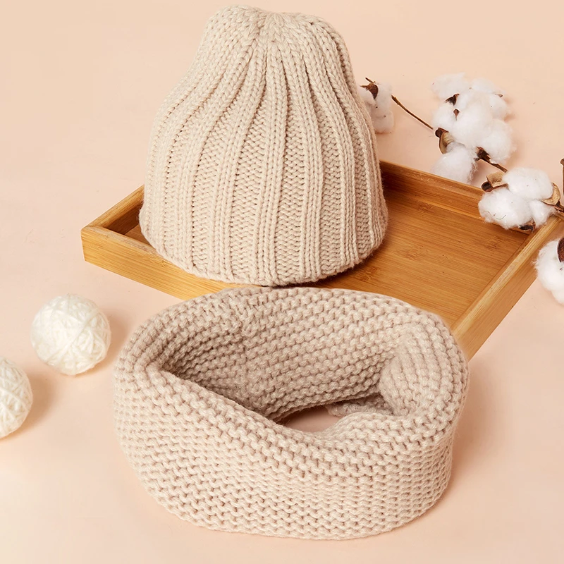 

Warm Drawer Children's Hat and Bib