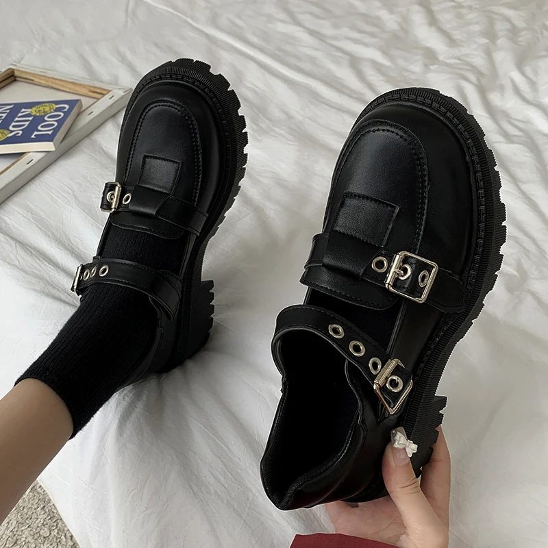 Кроссовки женские на платформе повседневная обувь из экокожи с круглым носком