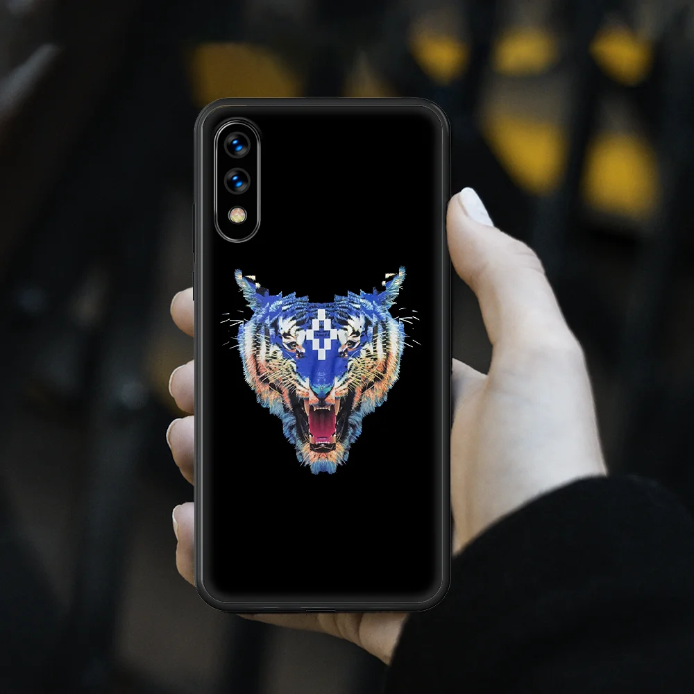 

Fashion pioneer Italian Brand Phone Case hull For huawei honor play 6 7 8 9 10 view 20 A X i pro lite black Cover Pretty Bumper