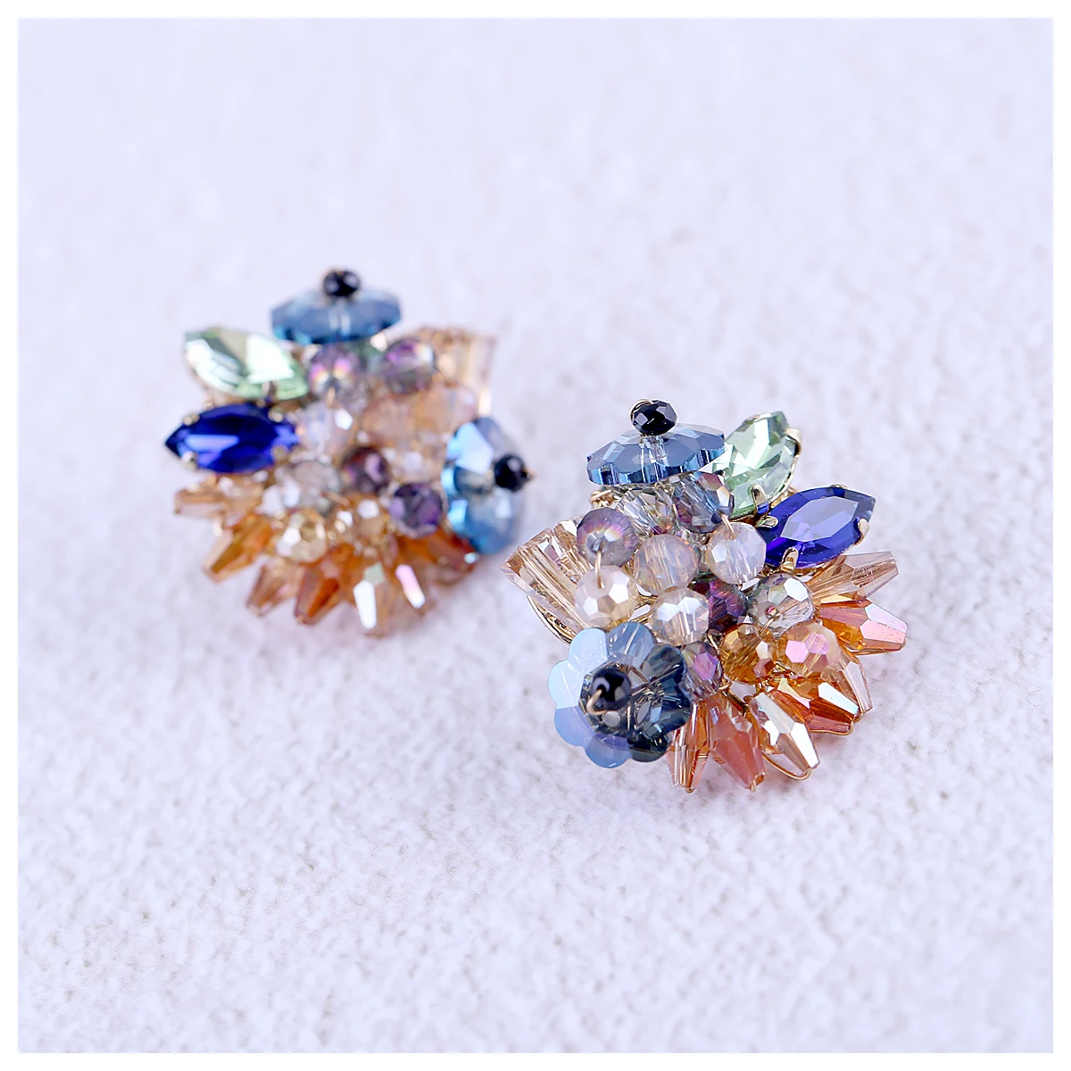 Модные серьги гвоздики с кристаллами для женщин и девушек эффектные ручной