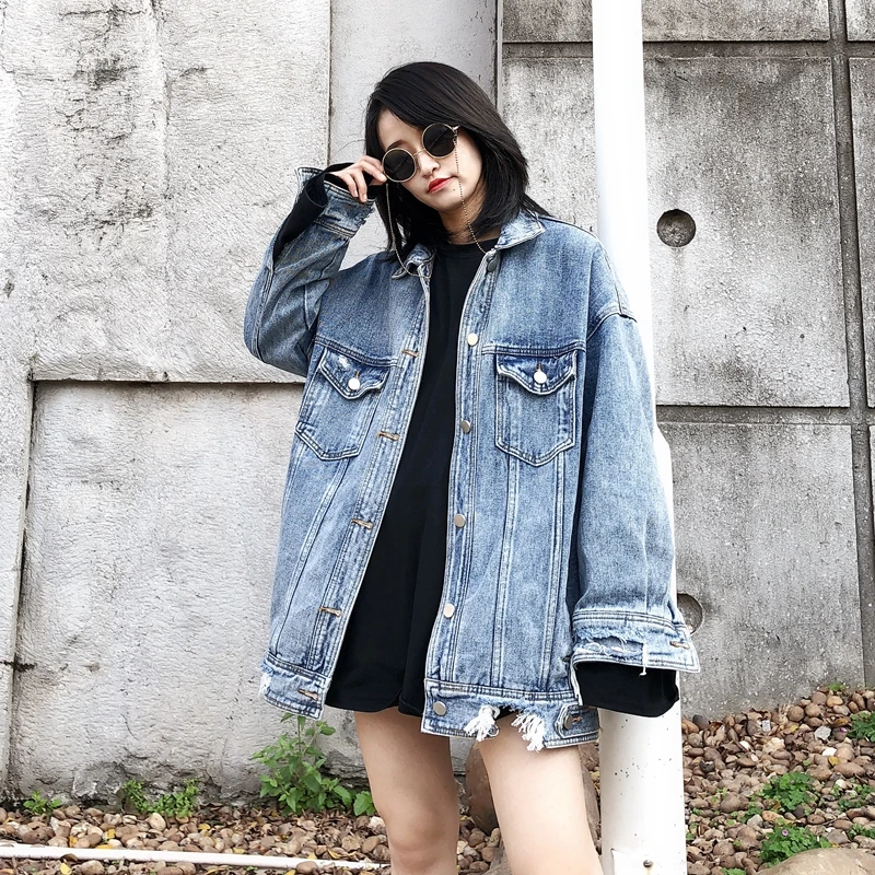 Женская джинсовая куртка Повседневная Свободная с дырками модель LR145 на