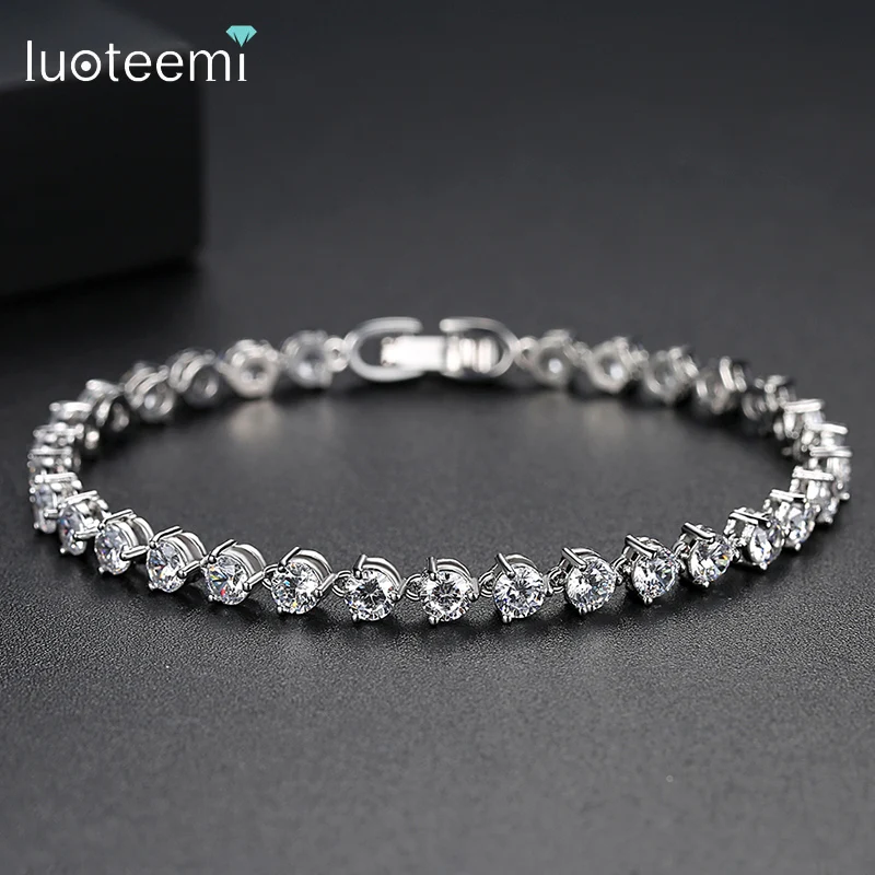 

LUOTEEMI Fashion Design 3 Prong Classic Clear CZ Tennis Bangle Bracelet Elegant Style Gift for Wedding Engagement Birthday