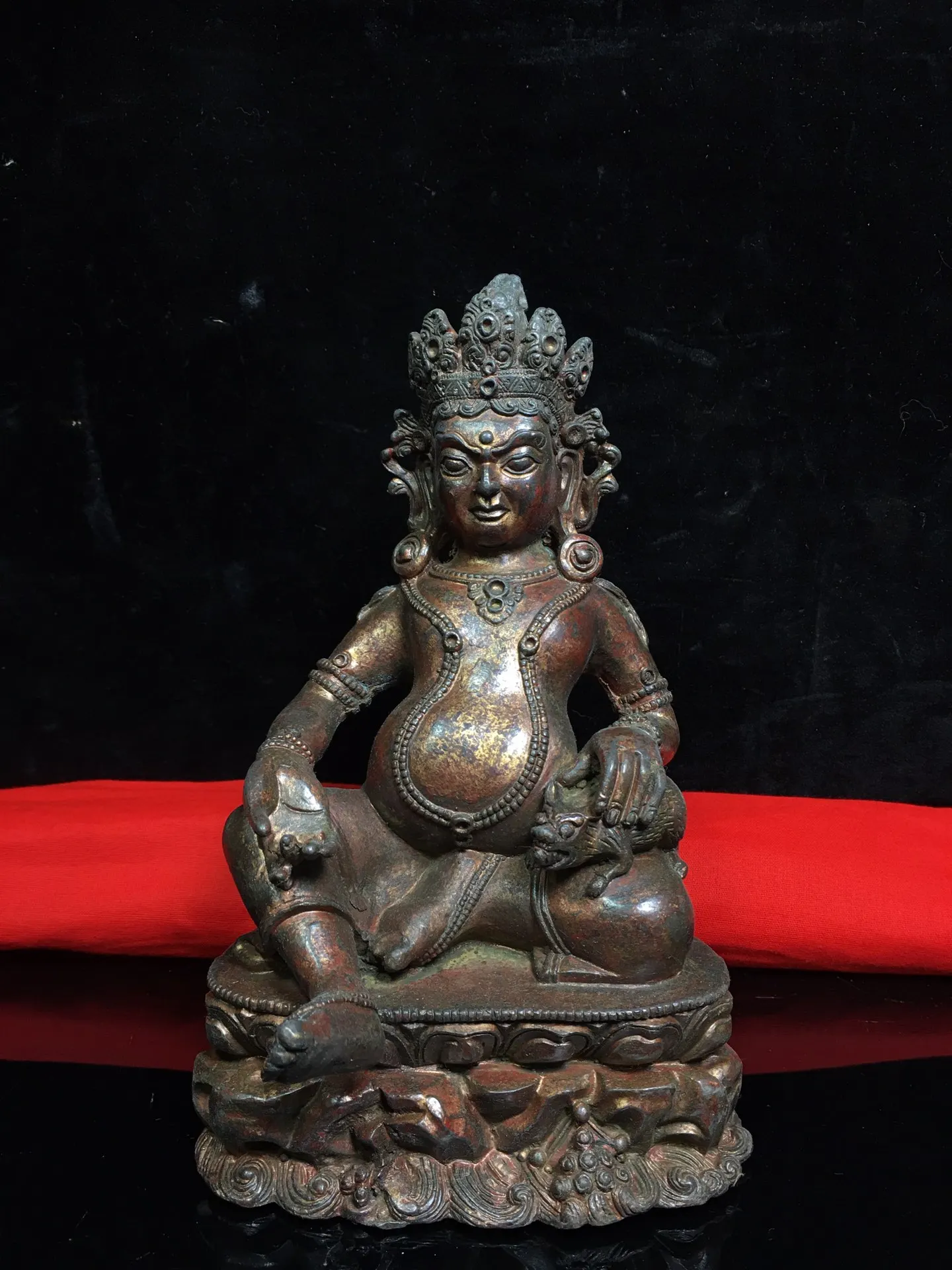 

8 "Тибет Буддизм старинная бронза киноварный лак желтый Бог Статуя Будды, символ богатства Huang Caishen сидящего Будды