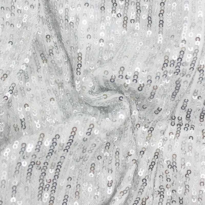 Женское блестящее мини платье с глубоким v образным вырезом и поясом вечерние