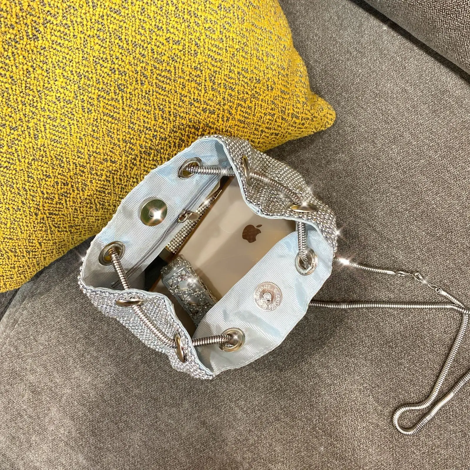 

Full Diamond Bucket Bag Diamond Chain Dinner Bag Banquet Bag Ladies Luxury Diamond Bag Ladies Handbag Shoulder Messenger Bag