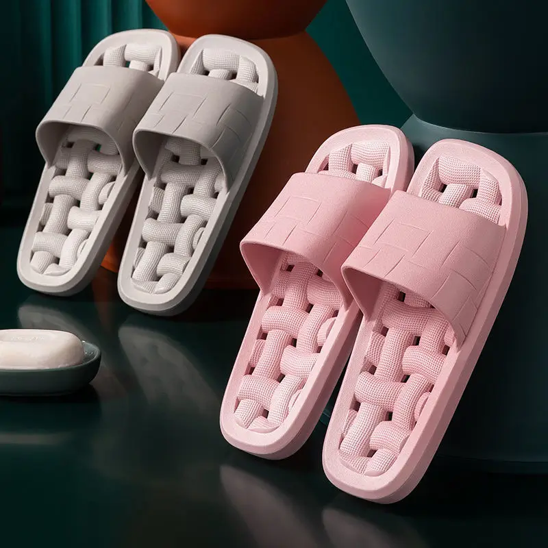 Bathroom Slippers Hollow Leaking Soft Bottom Couples Bath Men's Static Sound Dry Slippers Women Shoes Clear Slippers Women