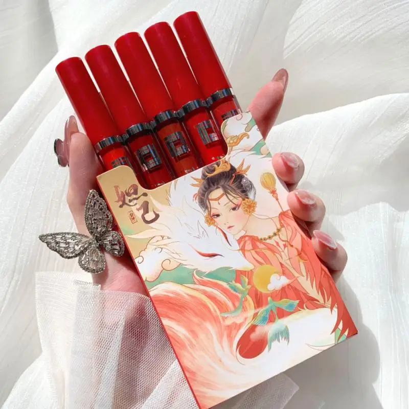 Матовая бархатная водостойкая губная помада в тюбике 5 цветов| |