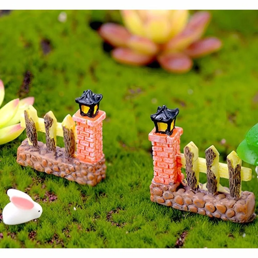 

2Pcs Fence Door Ornaments 4.4 X 4.7cm Bonsai DIY Accessories Dollhouse