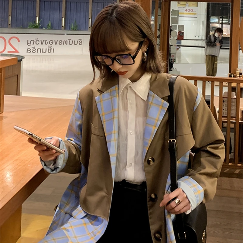 

Double Loose Fit Coffee Plaid Breasted Big Size Jacket New Lapel Long Sleeve Women Coat Fashion Autumn Winter 2021