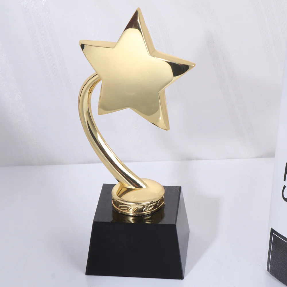 

1PC Golden Star Design Award Trophy Resin Reward Prizes Decor Gift Awards Trophy with Black Base for Sports Competition Games
