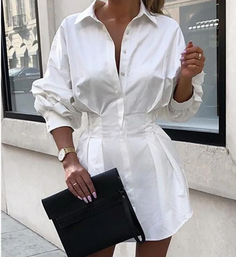 Женское белое платье рубашка однотонное с длинным рукавом облегающая Талия