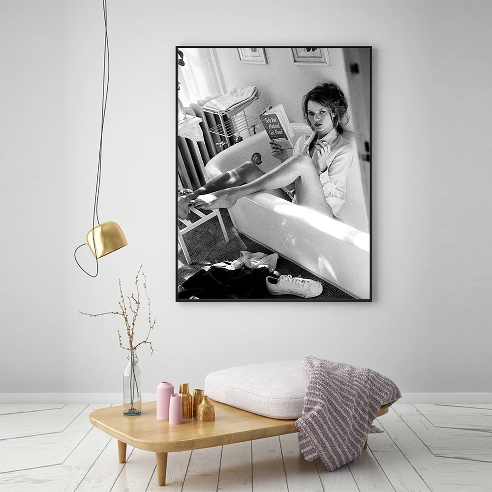 Плакат Фреска Kate Moss для чтения в ванне скандинавский минимализм Ретро Модный