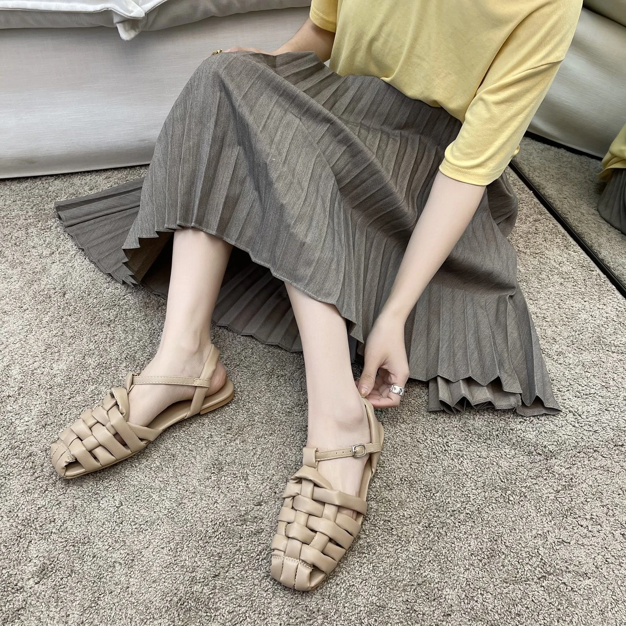 

Women Woven Rome Sandals 2021 Summer Fashion Design Buckle Flat Weave Leather Sandal Ladies Outdoor Casual Female Shoes Khaki