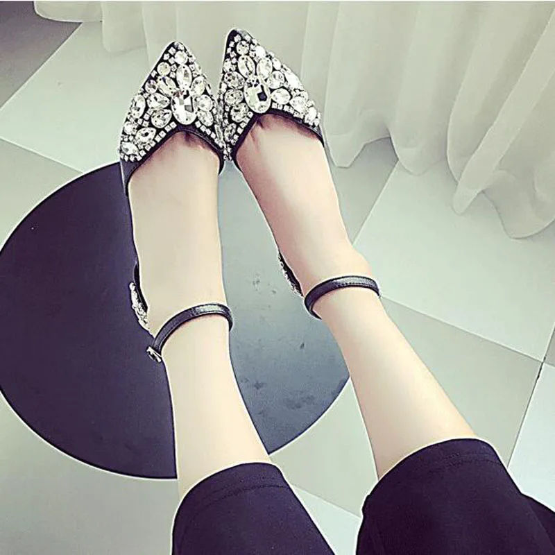 Балетки женские с заостренным носком модные туфли на плоской подошве блестящие