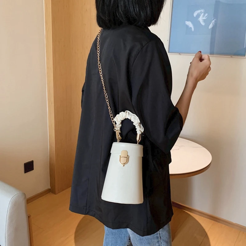 

Chain Hand Bags for Women,Crossbody Shoulder Bag,Female Bucket Handbags,Hand Carry Messenger Bag