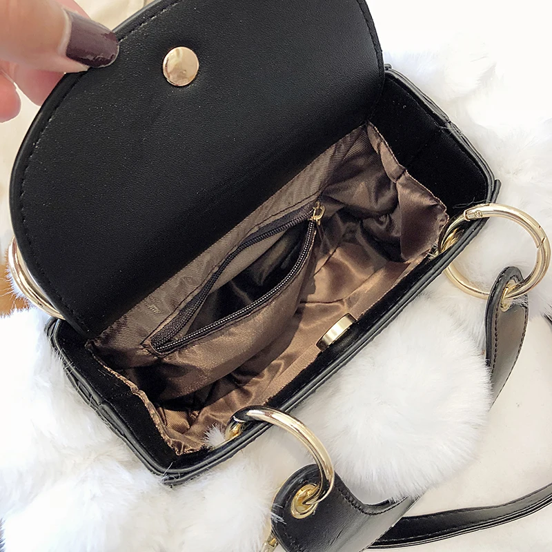 Женская наплечная сумка с меховым помпоном из лисьего меха маленькая квадратная