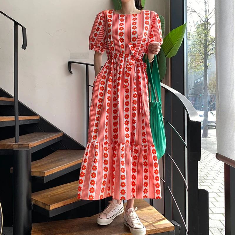 

Summer Elegant Women Striped Beach Dress Korean Clothing Kawaii Loose Short-Sleeved Fashion Chrysanthemum Maxi Dress 2021 Robe