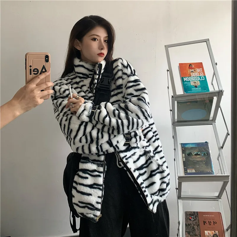 

Rewind autumn and winter loose black and white zebra print Rex rabbit fur stand-up collar plush cotton jacket
