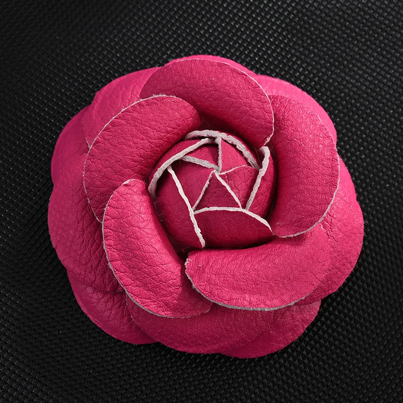 Rose red Новинка, Корейская брошь ручной работы из искусственной кожи, цветок камелии, бутоньерка на лацкан, брошь на булавке, ювелирные броши, корсаж, подарки для женщин, аксессуары - Окраска металла: Rose red