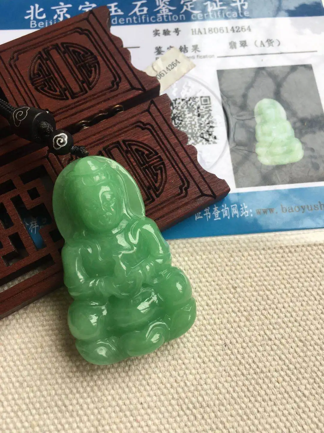 

NATURAL MYANMAR JADE HAND-CARVED GUANYIN GREEN JADE PENDANT NECKLACE EMERALD PENDANTS JADEITE JADE JEWELRY MEN WOMEN
