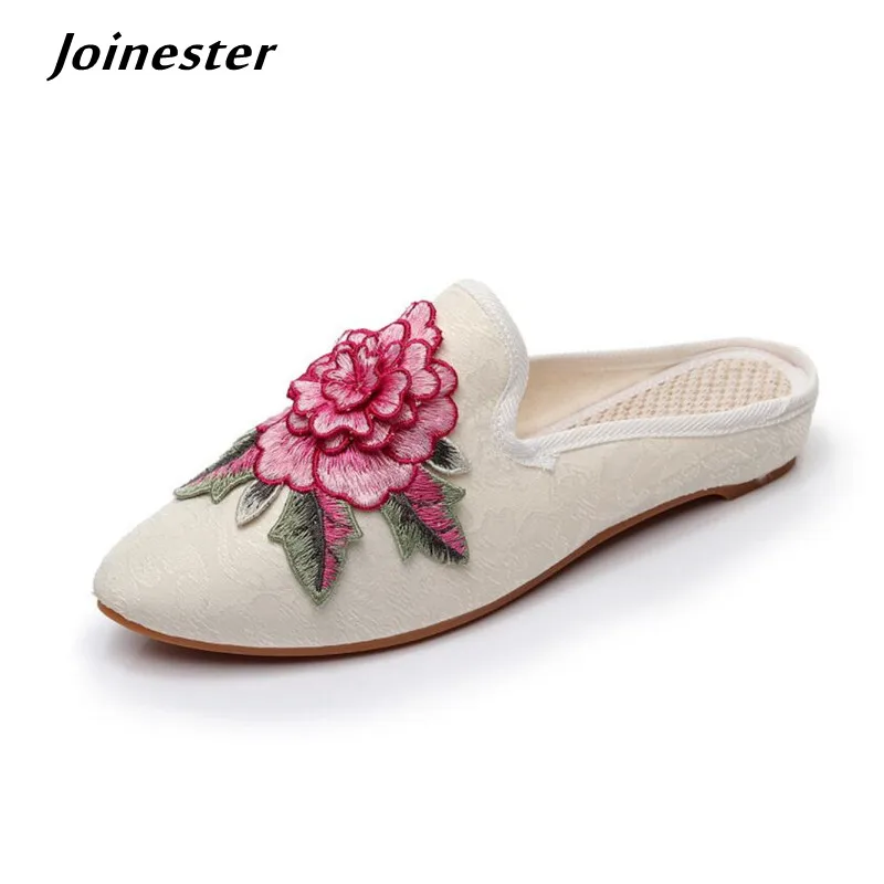

Ethnic Flower Women Summer Slippers Embroidery Cotton Fabric Mules for Ladies Pointed Toe Loafers Flat Slides Vintage Shoes