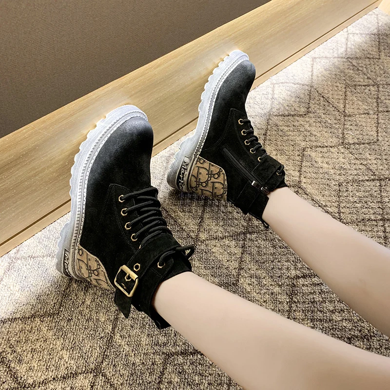 Красивые замшевые Ботинки martin с граффити Цвет черный серый женская обувь на