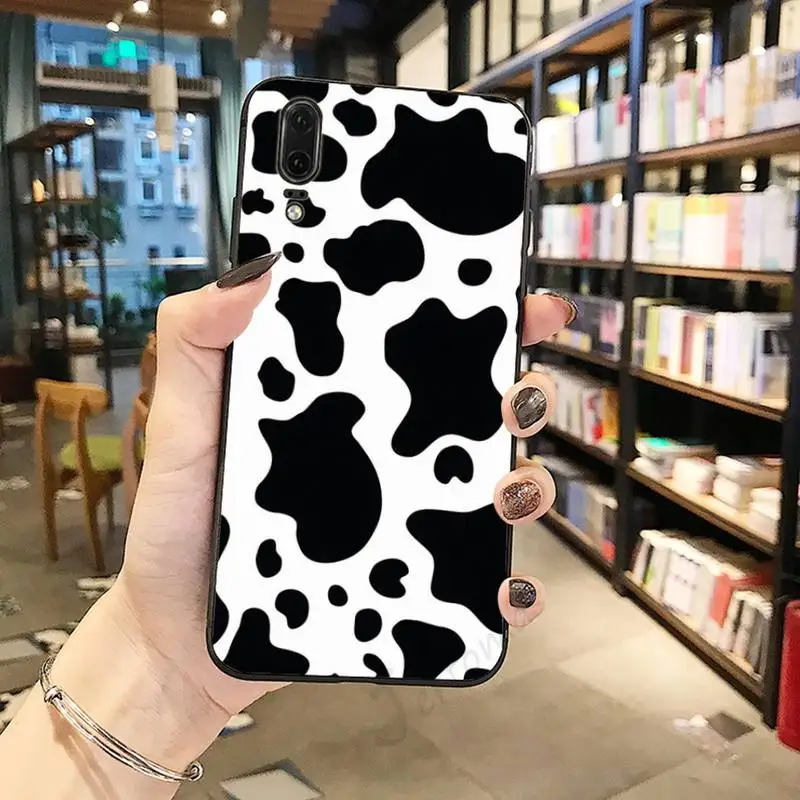

White Black Cow Symbol Pattern Print luxury high quality Phone Case For Huawei honor Mate P 10 20 30 40 Pro 10i 9 10 20 8 x Lite