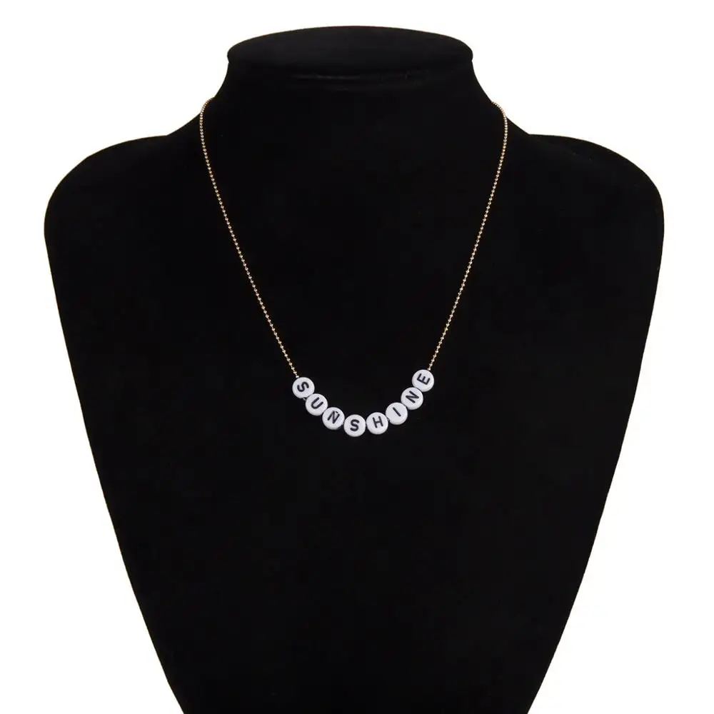 Оригинальное дизайнерское уникальное ожерелье из смолы с буквенным принтом