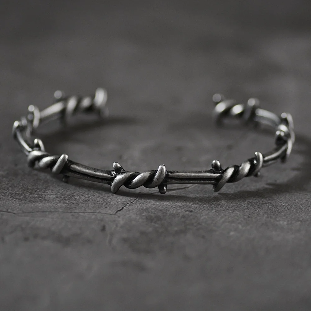 

Fashion Fashion Gothic Neutral Thorns Barbed Alloy Bracelet Adjustable size