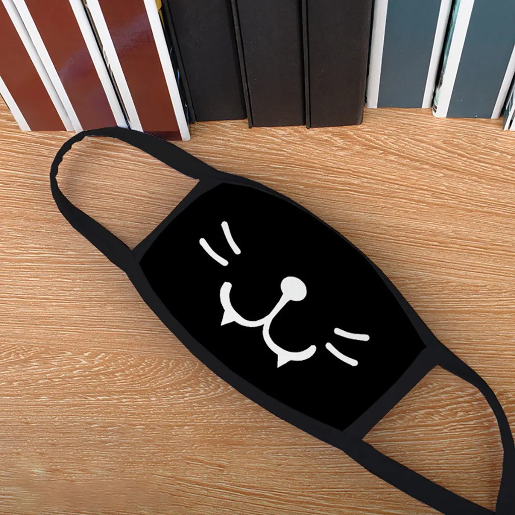 Милая Черная маска для лица с мультяшным принтом дышащая Пылезащитная