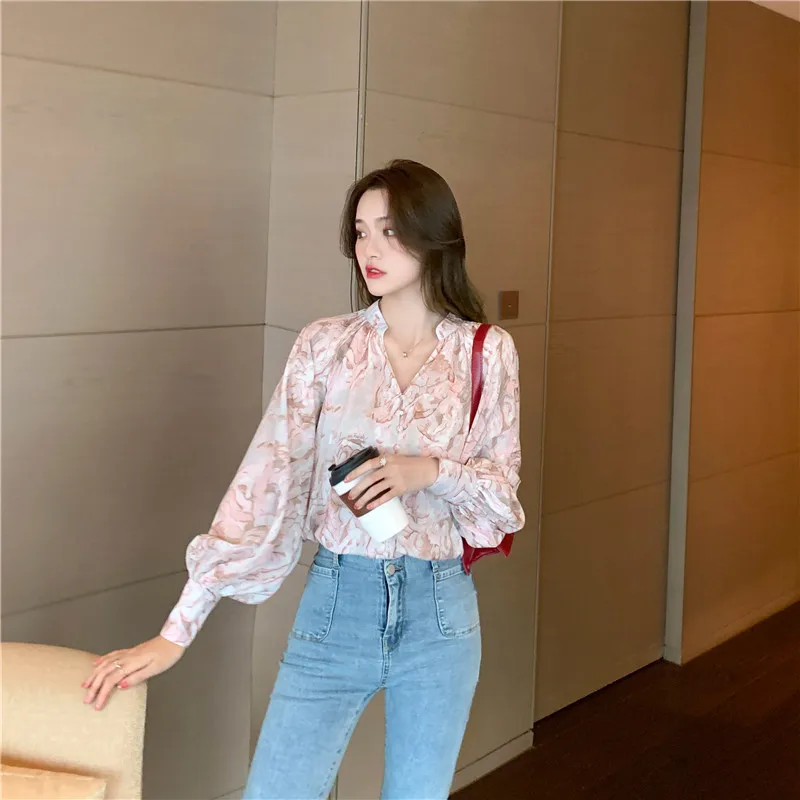 

TVVOVVIN 2021 Spring Summer New Fashion Painting Lantern Sleeve V-Neck Shirt Vintage Loose Casual Sweet Cardigan 9KDD