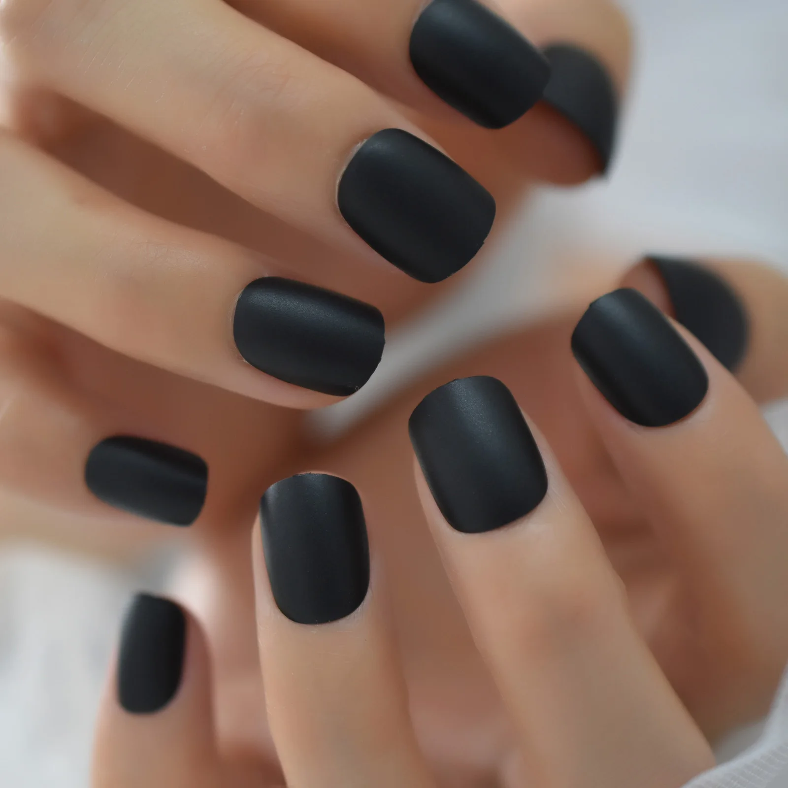 Накладные искусственные ногти Matte Black короткие пресс-он кругло-квадратной формы салон красоты ложные наконечники для домашней работы.