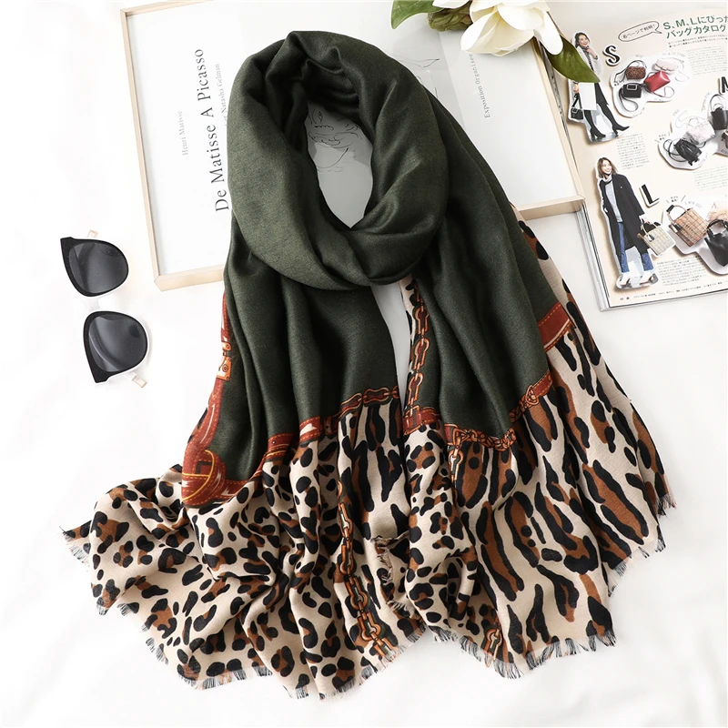 

Women Winter Scarf Luxury Leopard Print Hijab Scarves Lady Shawls Wraps Cotton Pashmina Foulard Bandana 2021 Design