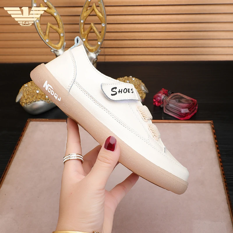 

Brand Light Women Sport Shoes Comfortable Female Sneakers Chaussures Femme Flat Women Running Shoes Outdoor Female Footwear