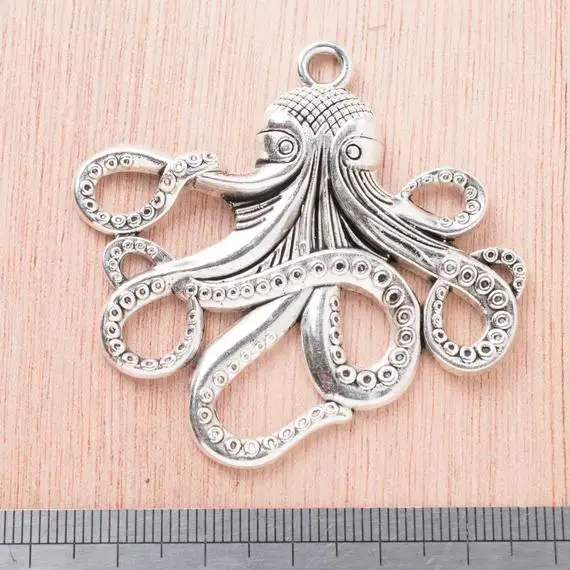 

3pcs New Fashion Octopus Pendant Retro Silver Color Necklace Key Chain Accessories Charms Findings DIY Jewelry Making Supplies